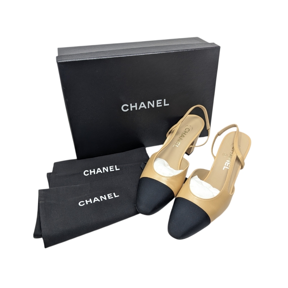 Chanel Slingback Goatskin Beige Black Interlocking CC Logo Pumps Size EU 39